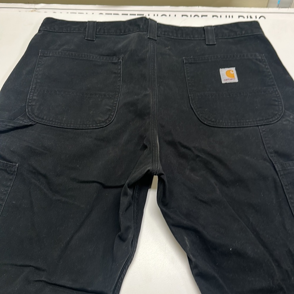 Carhartt Relaxed fit Twill Utility Black 38x32 zippers and hems are good